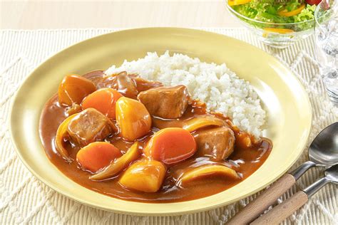 カレーライスに含まれる栄養素を解説。バランスのいいレシピや献立アドバイスも！