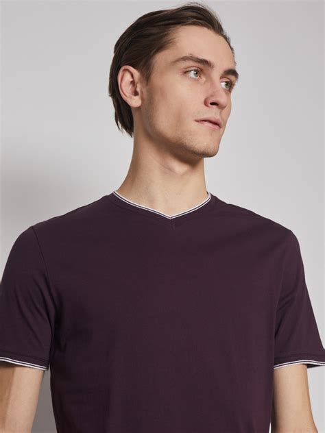 Футболка из хлопка с треугольным вырезом 01311321U022, цвет Сливовый ...