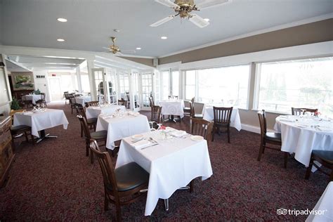 The Gananoque Inn and Spa - UPDATED 2022 Prices, Reviews & Photos ...