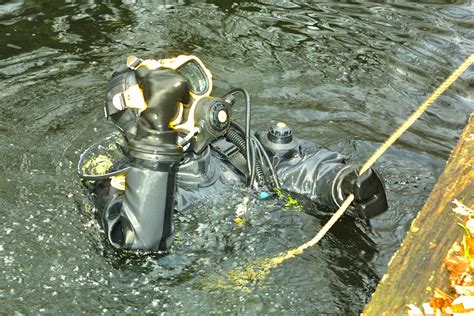 Diver Db Copyright 2014 Viking Drysuit And Dry Gloves Exo Flickr