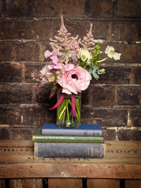 30 Vintage Flower Arrangements You Must Do This Spring