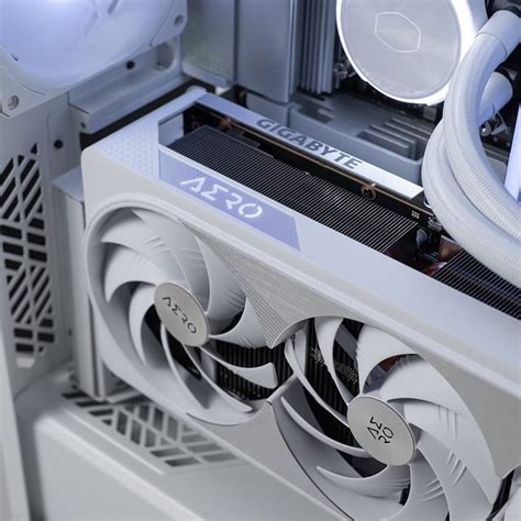 Gigabyte RTX 4090 AERO White : r/nvidia