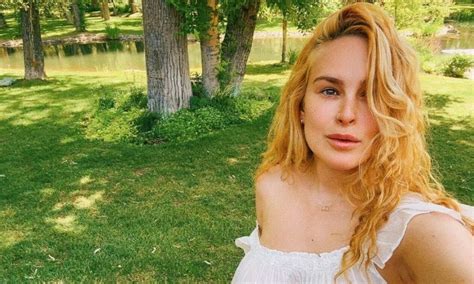 Rumer Willis Η κόρη του Bruce Willis γυμνή στο Instagram Η ανάρτησή