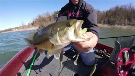 Winter Fishing On Bull Shoals Youtube