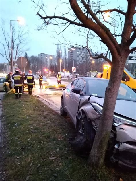 Kraksa na Zagórskiej w Kielcach Zderzyły się citroen i toyota Kielce