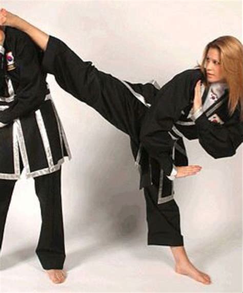 Pin En Martial Arts Women Fotos De Chicas Guapas Marcial Autodefensa