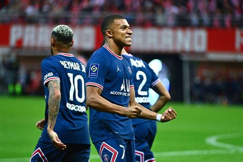 Mbappe lần đầu tiên xác nhận muốn chia tay PSG