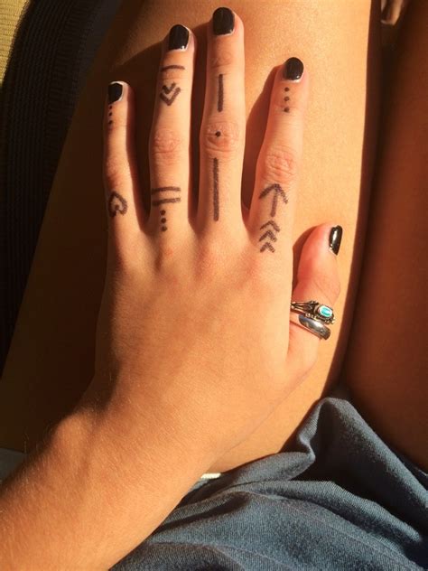 Cool Designs To Draw On Your Hand