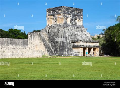 Chichen Itza Mayan Ruins On The Yucatan Peninsular Mexico North America