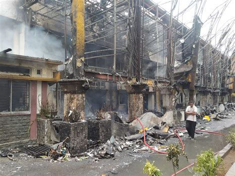 Foto Begini Penampakan Gedung Mpp Pekanbaru Yang Sudah Hangus Terbakar