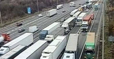 M25 And Dartford Crossing Traffic Huge Crash Shuts M25 And Causes Hour