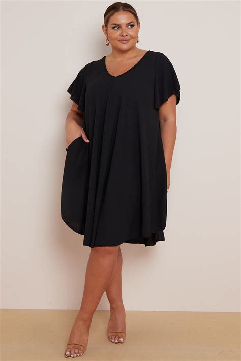 Plus Size Black V Neck Short Flare Sleeves Asymmetric Hem Dress With