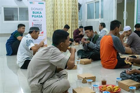 Sedekah Buka Puasa Wahdah Inspirasi Zakat