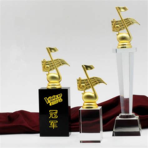 China Metal Nuevo Dise O De Logotipo Personalizado Con El Trofeo De