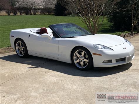 TheVetteNet.com - 2006 Corvette Convertible Arctic White