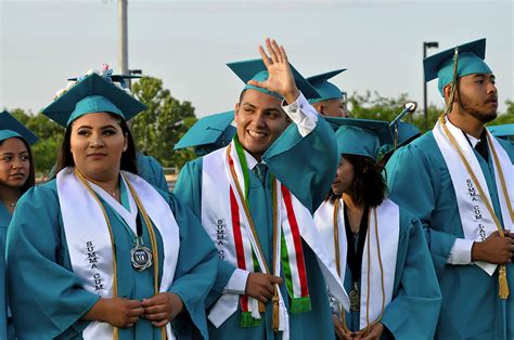 Bako News PHOTO GALLERY: Robert F. Kennedy High School graduation 2018