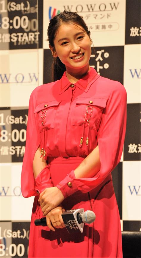 土屋太鳳、赤色ロングドレス姿で登場 片寄涼太と結婚・妊娠発表後初の公の場も具体的な言及なし シネマ写真ニュース 日刊スポーツ