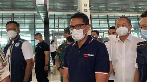 Foto Menparekraf Sandiaga Uno Tinjau Bandara Soetta Jelang Libur Nataru