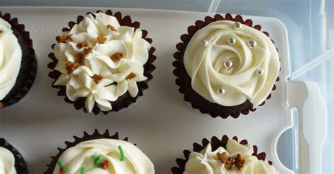 Naked Cupcakes Chocolate Cupcakes With Peppermint Icing