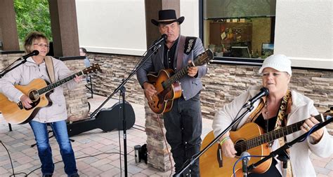 Barb Brenda And Jim Perform On Patio The North Platte Bulletin