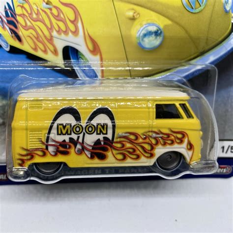Jual PROMO HOT WHEELS RETRO CARGO CARRIERS VOLKSWAGEN T PANEL BUS MOON EYE TERBARU Shopee