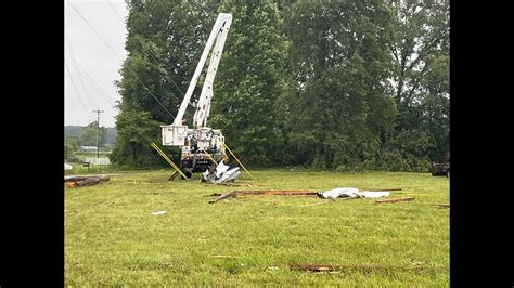 'Things started crashing': At least 4 tornadoes strike East Tennessee ...