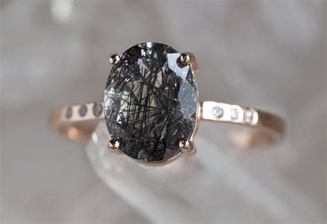 Tourmaline Noire En Bague De Fian Ailles De Quartz Avec Pav Bague De