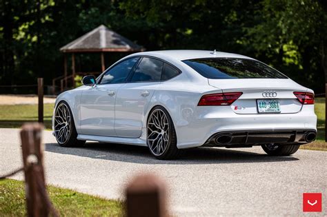 White Audi Rs7