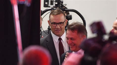 Live updates: Red Wings introduce Steve Yzerman as new general manager