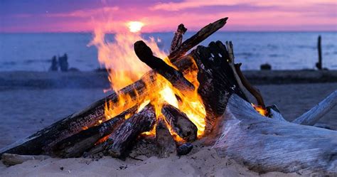 The Best Beaches For Bonfires In La And Oc Kidsguide