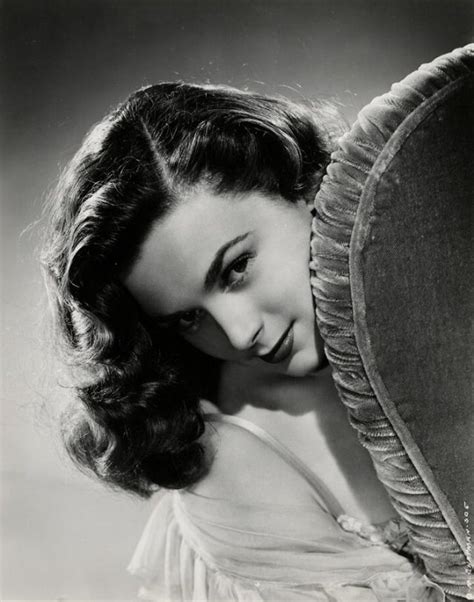 40 Gorgeous Photos Of American Actress Marguerite Chapman In The 1940s