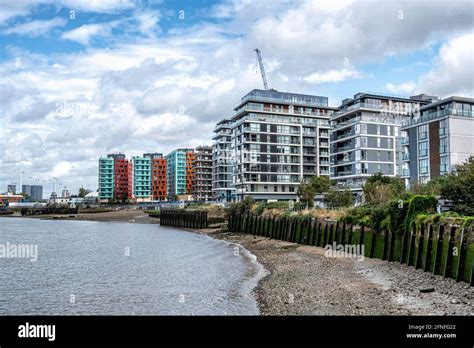 London Greenwich Luxury New Build Riverside Apartments River Gardens