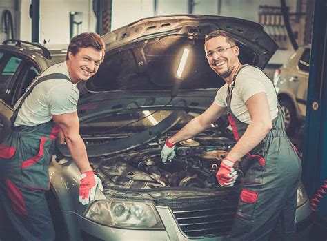What Are the Benefits to Taking Auto Mechanic Courses? » Stratford ...