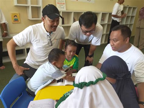 Danamon Ajarkan Warga Kampung Medayu Utara Manfaat Dan Budidayakan