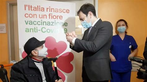 Record Di Prime Dosi In Sicilia Somministrati Mila Vaccini Pronta