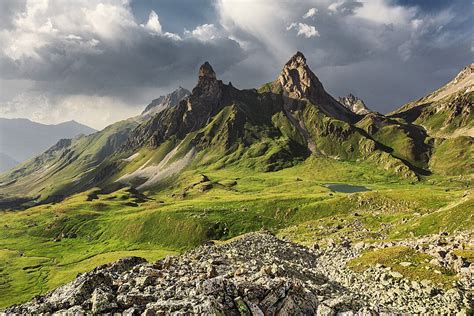 Un giro per le Alpi francesi con la fotografia di Lukas Furlan - KEBLOG