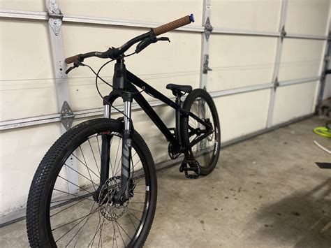 2020 Large Haro Thread 1 Dirt Jumper For Sale