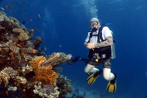 Hurghada Diving Prices and dive Packages | Diving in Hurghada