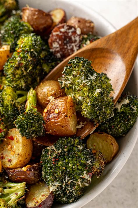 Easy Roasted Potatoes And Broccoli Olivia S Kitchen