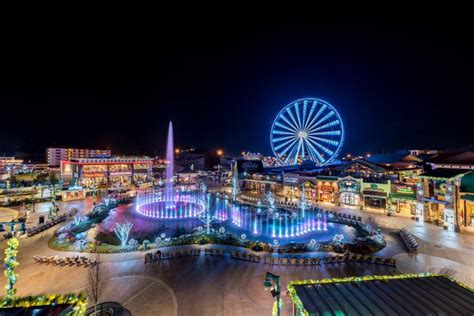 Winterfest At The Island Pigeon Forge Explore Tennessee Tours