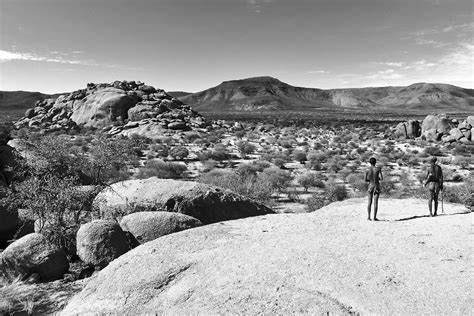 The San People of Africa - Guide to the Kalahari Bushmen Tribes