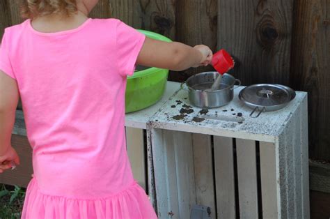 How To Set Up A Mud Pie Kitchen Tinkerlab