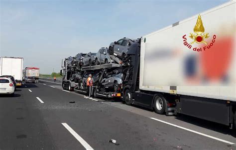 A Incidente Mortale Nei Pressi Di Portogruaro Morto Un Camionista