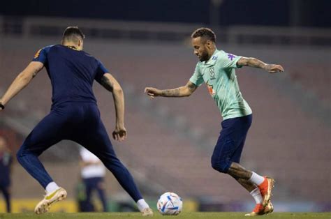 Recuperado Da Les O Neymar Faz Primeiro Treino Bola