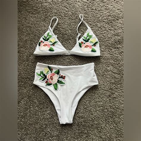 White Floral Bikini Set Gem