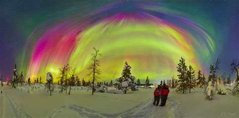 APOD: 2023 April 19 – Auroral Storm over Lapland