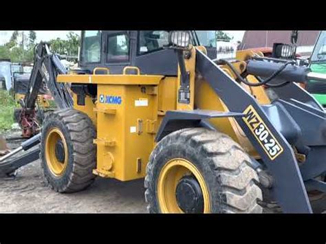 Xcmg Wz Backhoe Loader Equipped With Excavator Bucket And Breaker