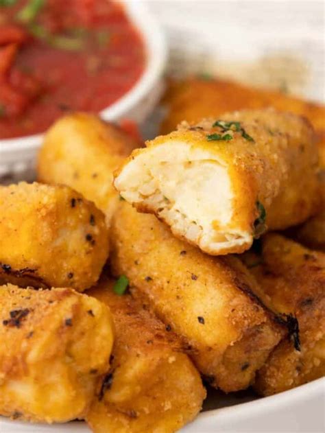 Easy Vegan Mozzarella Sticks The Simple Sprinkle