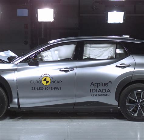 F Nf Sterne F R Lexus Euro Ncap Crash Test Welt