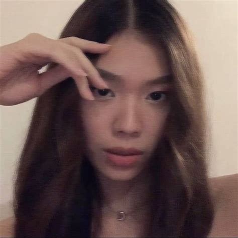 stacey bini icon ʚ ᗢ ﾟ Pretty brunette Stacey Quick